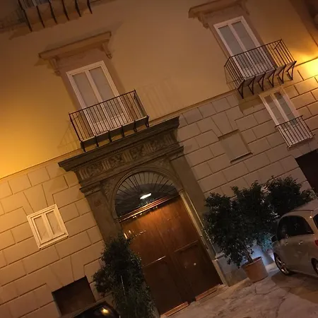 Pensjonat Da Cristina Palazzo Atanasio 2*
