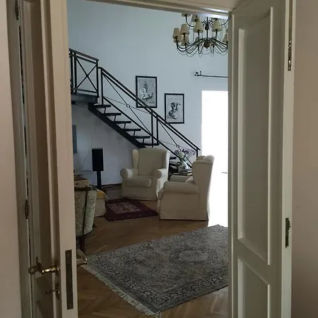 Guest house Da Cristina Palazzo Atanasio 2*