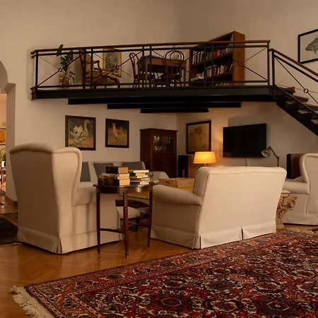 Guest house Da Cristina Palazzo Atanasio 2*